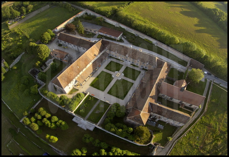 Provins (Patrimoine Mondial de l'Unesco): Fondé par Thibault IV en 1248, le couvent des Cordelières vu depuis l'ouest.