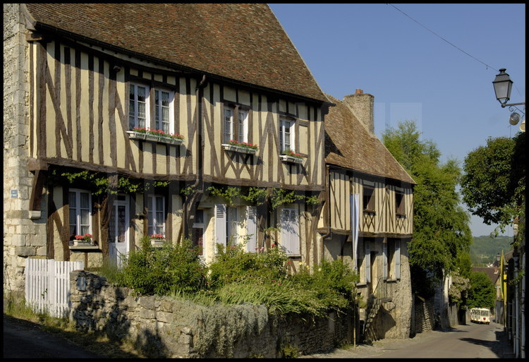 Provins (Patrimoine Mondial de l'Unesco): maisons à colombages datant du XIVème siècle rue St Thibault, dans la cité médiévale.