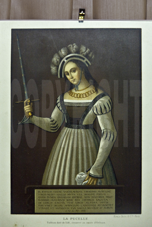 Rouen, centre ville : musée Jeanne d'Arc. Imagerie et bibelots consacrée à la pucelle.