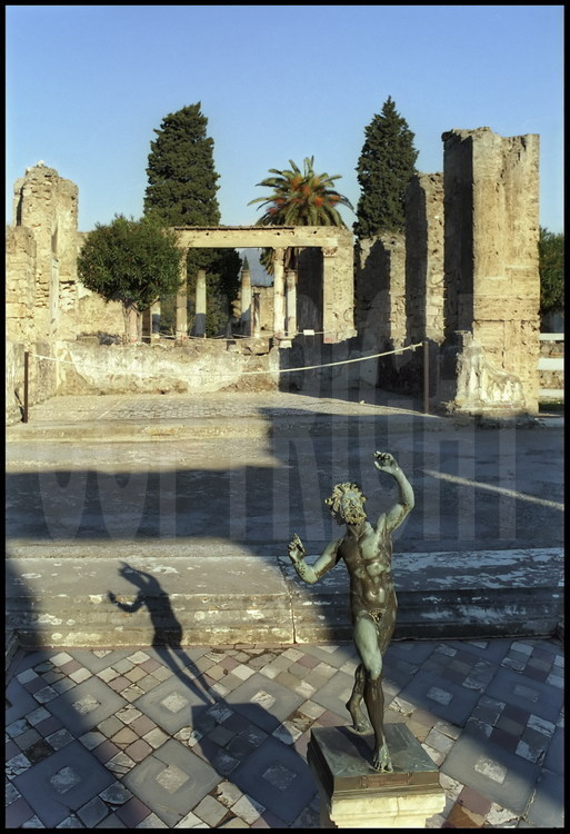 Pompéi. La maison du Faune est l'une des plus luxueuses et les plus spacieuses de Pompéi et occupe à elle seule toute une 