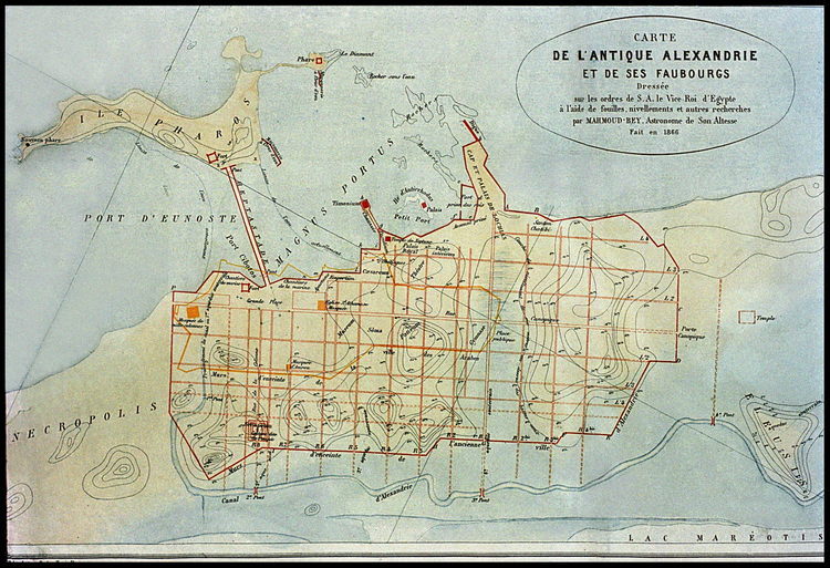 Plan d'Alexandrie tracé d'après les directives du directeur du musée de la ville en 1914, l'archéologue Evaristo Brescia.  En rouge, la ville antique avec en bas à gauche, Necropolis. En noir, la ville au début du XXème siècle.