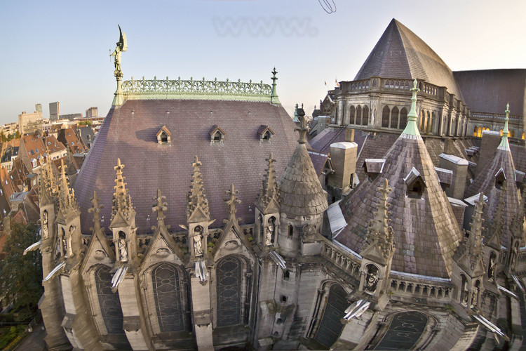 Lille - Cathédrale Notre Dame de la Treille : abside. // Lille - Cathedral Notre Dame de la Treille.