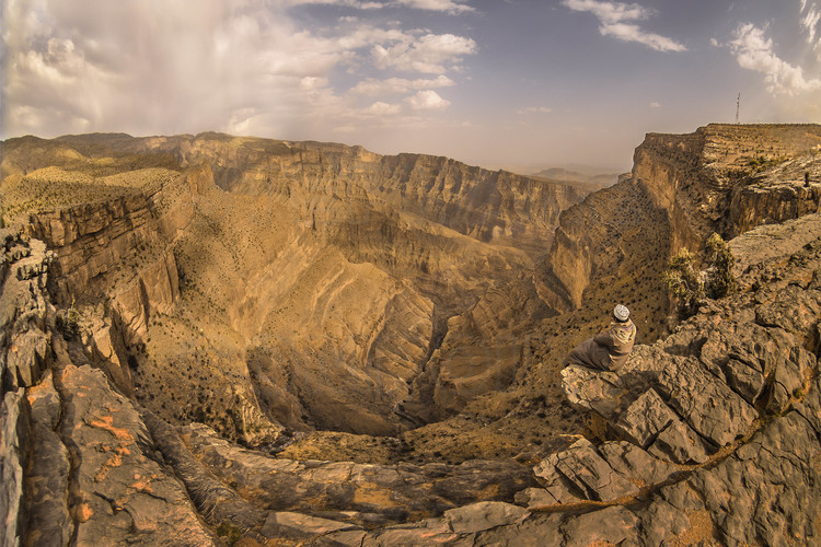 Oman. Le grand canyon de Wadi Nakhr, dans le Jebel Shams, plus grand canyon d'Arabie et troisième plus grand au monde. // Oman. The great canyon of Wadi Nakhr, in the Jebel Shams, largest Arabian canyon and third largest in the world.