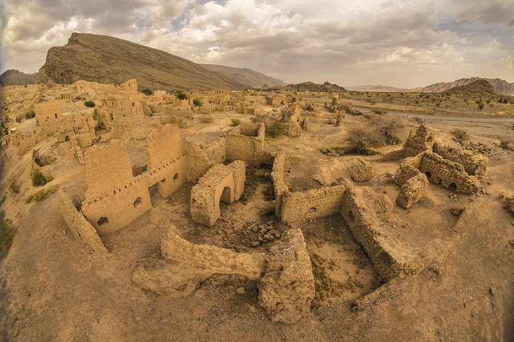 Oman. Village détruit (par l'armée anglaise) de Tanuf, au pied du Djebel Akhdar. // Oman. Village destroyed (by the English army) of Tanuf, at the foot of Djebel Akhdar.