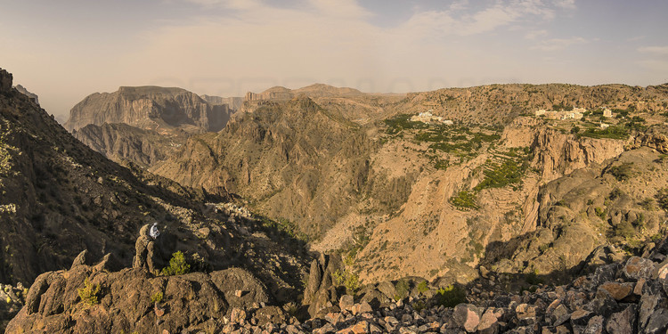 Oman. Le Djebel Akdar et la vallée des roses. // Oman. Djebel Akdar and the Valley of the Roses.