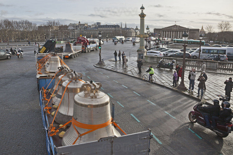 31 janvier 2013 : arrivée des cloches à Paris. Ici sur la place de la Concorde.