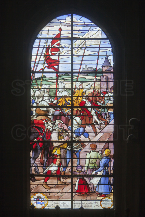 Compiègne, where Joan of Arc was captured by the Burgundians May 23, 1430. Church of St. Anthony. Inside, a serial of stained glasses describingl the major episodes in the life of Joan of Arc. 5/ Jeanne d'Arc crosses the bridge to free Compiegne before his capture.