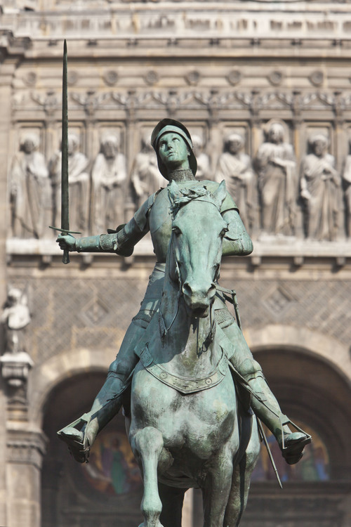 Paris, where Joan of Arc attempted an offensive Sept. 8, 1429 to retake the city from the English. Place Saint Augustin (8th arrondissement), Joan of Arc statue in bronze, made by sculptor Paul Dubois in 1895 and built up in St. Augustin square in 1900.