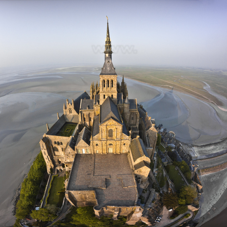 Overview of the Mont Saint Michel from the west. In the foreground, the West Terrace.