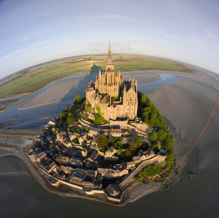 Overview of the Mont Saint Michel from the east.