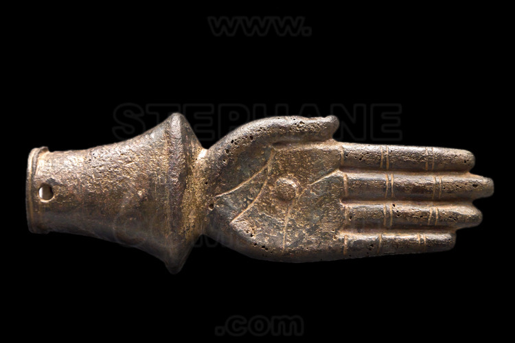 End of a bronze incense burner in the shape of human hand. A cup of incense was fixed at the center of the palm with a rivet. Temple of Kawa, Napatan period (700-300 BC).