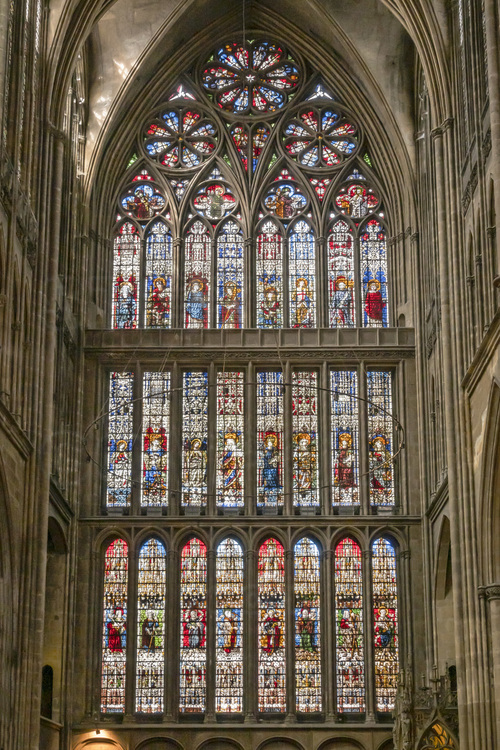 Moselle (57) - Metz - Cathédrale Saint Etienne : Transept et verrière Nord de Théobald de Lixheim. // France - Moselle (57) - Metz - Cathedral Saint Etienne : Transept and north stained glass by Théobald de Lixheim.