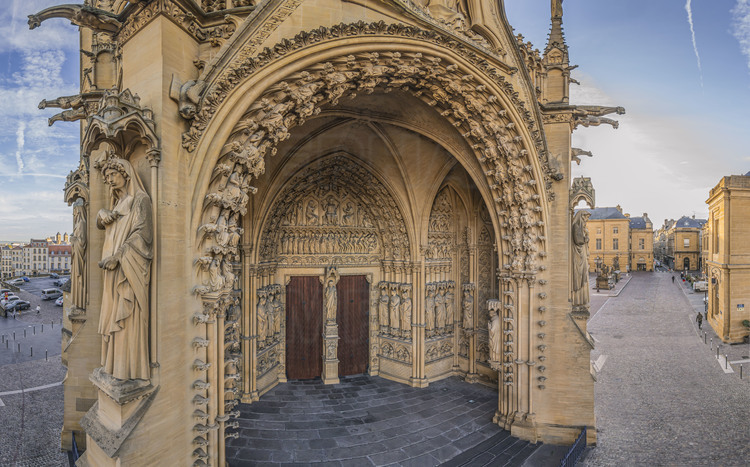 Moselle (57) - Metz - Cathédrale Saint Etienne : Grand portail de la façade occidentale : vue générale. // France - Moselle (57) - Metz - Cathedral Saint Etienne : Large portal of the western facade: general view.
