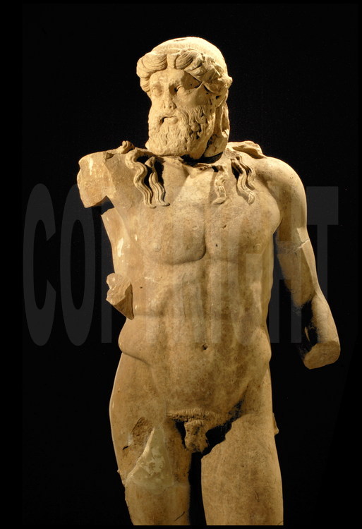 Statue de Zeus. Musée Archéologique d’Olympie.