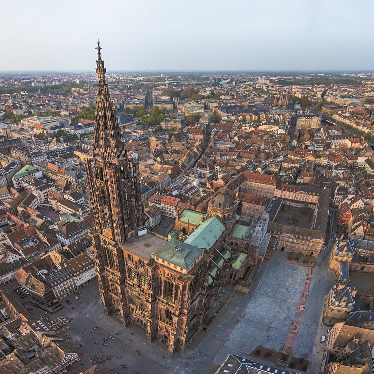 Bas Rhin (67) - Strasbourg - Cathédrale Notre Dame :  . // France - Bas Rhin - Strasbourg - Cathedral Notre Dame :   .