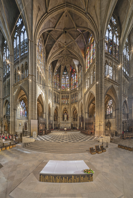 Moselle (57) - Metz - Cathédrale Saint Etienne : Le transept central et le choeur. // France - Moselle (57) - Metz - Cathedral Saint Etienne : Moselle (57) - Metz - Saint Etienne Cathedral: The central transept and the choir.