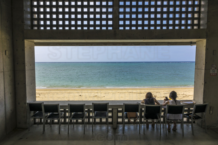 Japon - Okinawa Island - Motobu Peninsula : On the Beach Cafe.