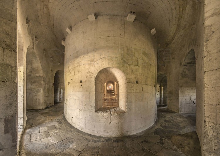 Bouches du Rhone (13) - Abbaye de Montmajour // France - Bouches du Rhone (13) - Abbaye de Montmajour