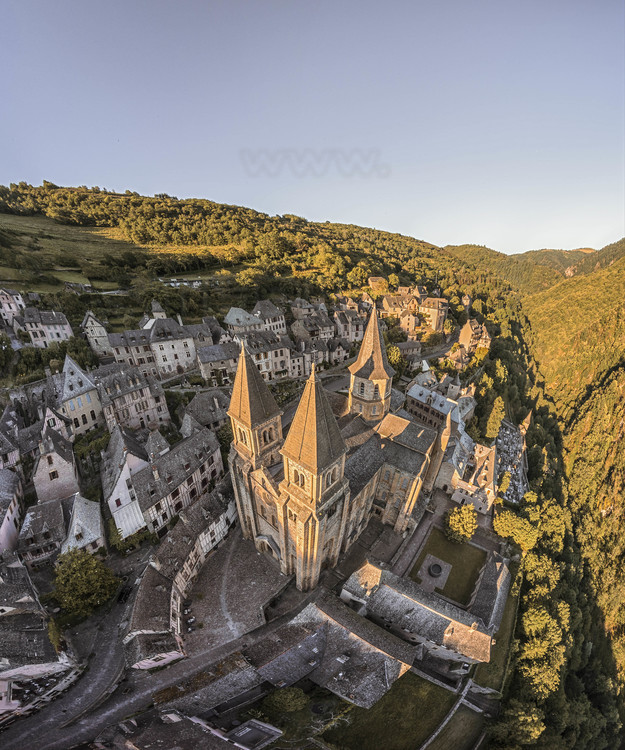 Aveyron (12) - Abbaye de Conques // France - Aveyron (12) - Abbaye de Conques