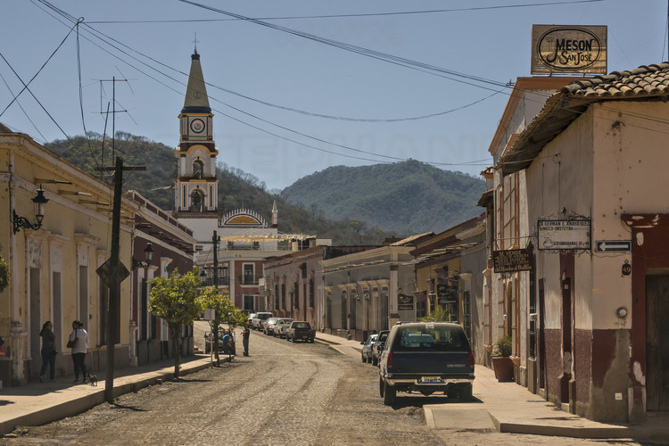 Jour 8 - Vers les villages de la Sierra Madre : rue principale du village de Mascota