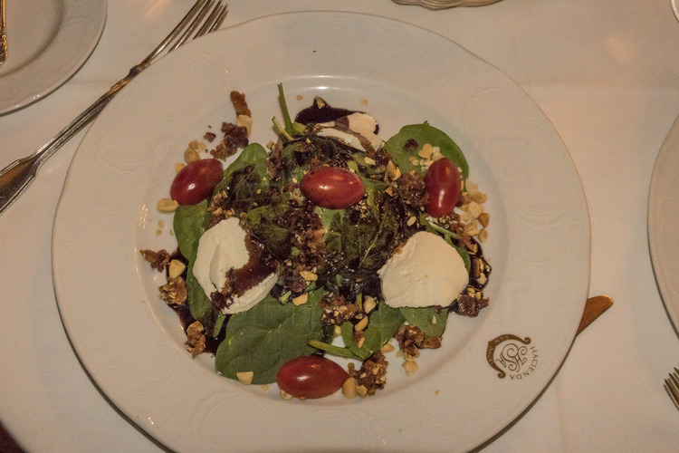 Jour 10 - Puerto Vallarta, Hotel Hacienda San Angel - Restaurant : plat Salade aux épinards, fromage de chèvre et tomates