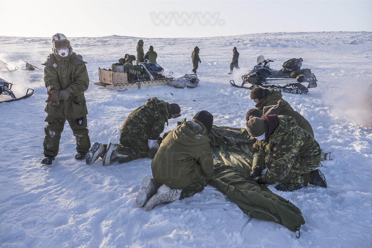 Canada - State of Nunavut - Operation NUNALIVUT 2018 - Surroundings of Cambridge Bay - Survival Camp 1: Dismantling of the camp.