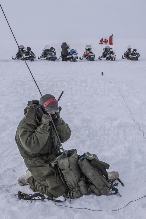 Canada - State of Nunavut - Operation NUNALIVUT 2018 - Surroundings of Cambridge Bay - Survival Camp No. 1 - Radio Transmission with Cambridge Bay PC.