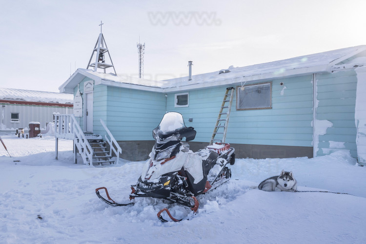Canada - Etat du Nunavut - Opération Nunalivut 2018 - Le village de Cambridge Bay (1700 habitants), principale communauté sur le passage du Nord Ouest. sur la 
